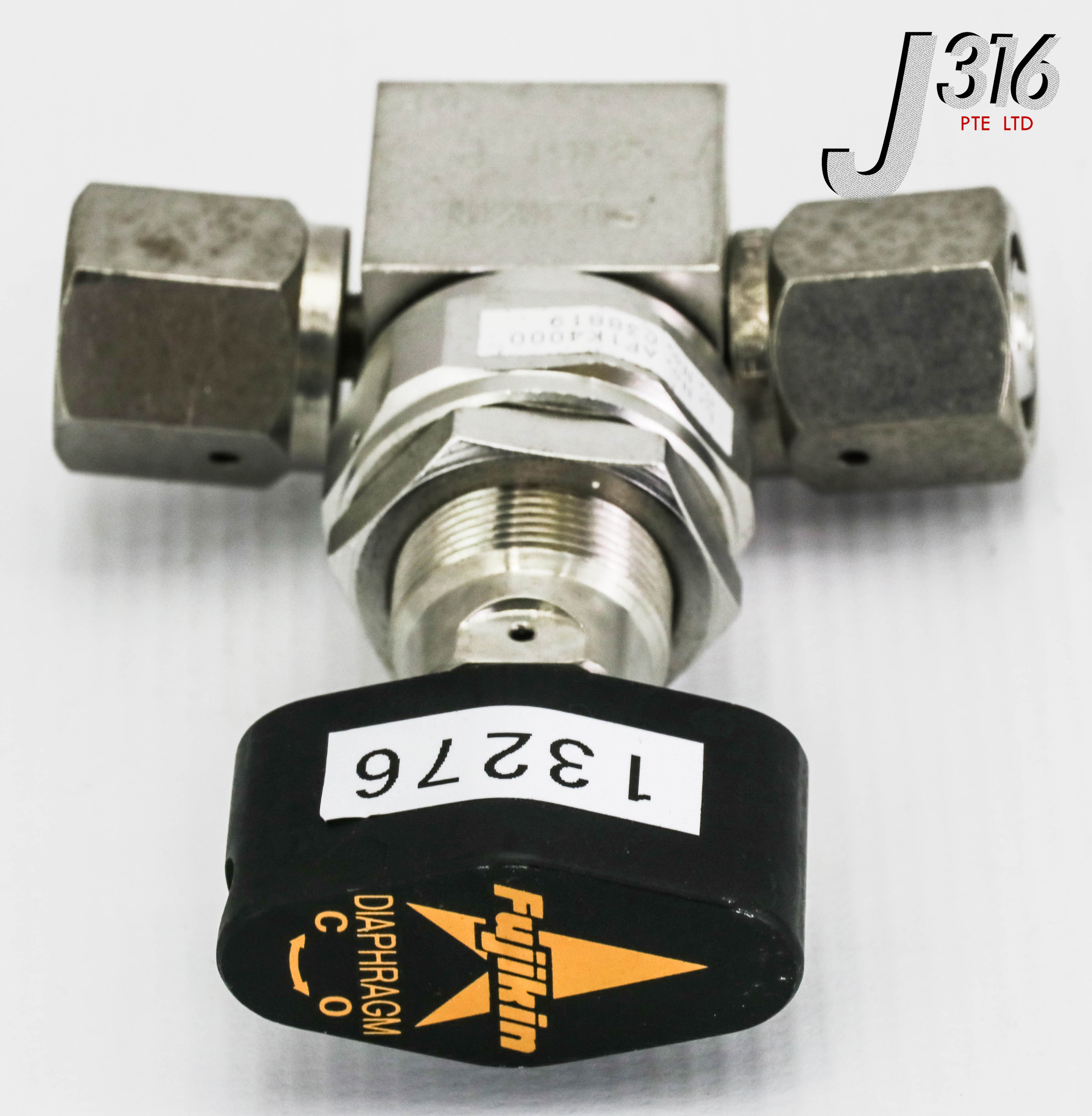 (てぃん) 13276 FUJIKIN MANUAL DIAPHRAGM VALVE, 1/4
